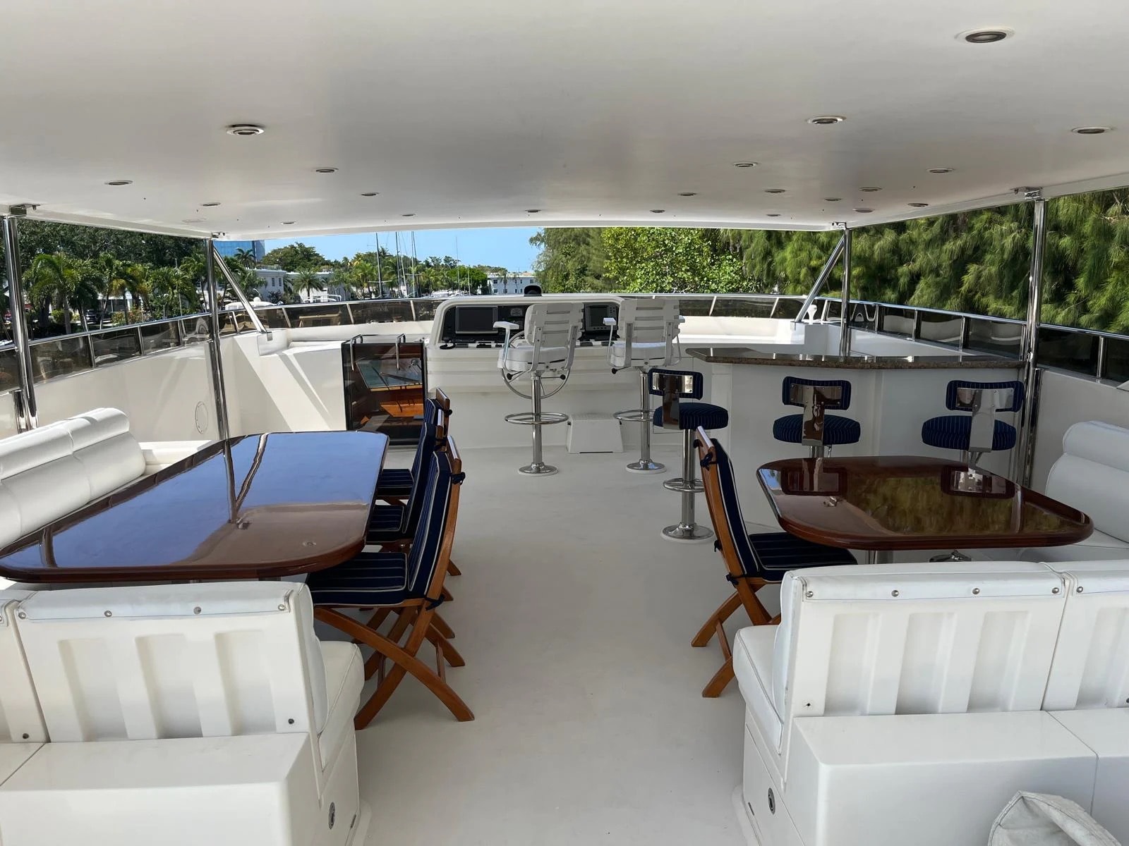 Charter guests enjoying the Bahamas